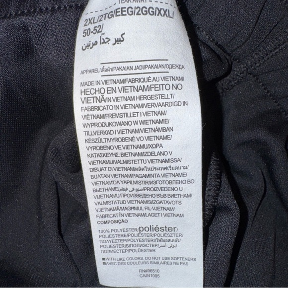 Under Armour Play Up 3.0 Women's Black and White Shorts NWOT - Picture 6 of 6